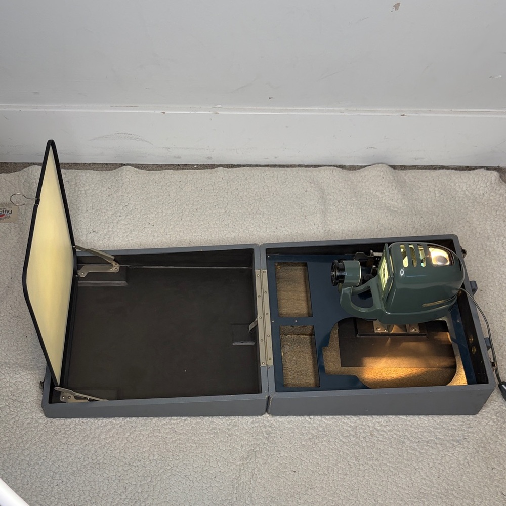 Vintage Fuji Film Birdie Kit Portable Slide Projector